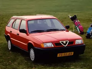 1990 33 Sport Wagon (907B)